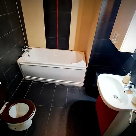 Dor De Mare - Studio Madeira Mamaia 300 M From The Beach! ママイア