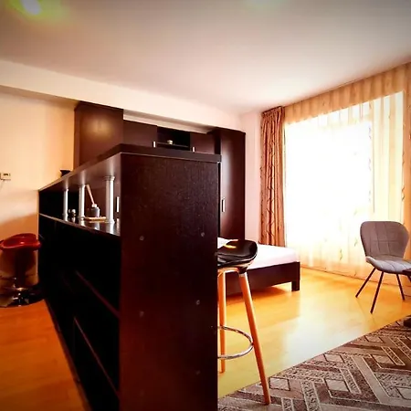 Dor De Mare - Studio Madeira Mamaia 300 M From The Beach! 마마이아